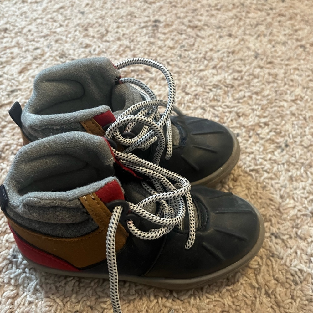 Oshkosh duck boots
